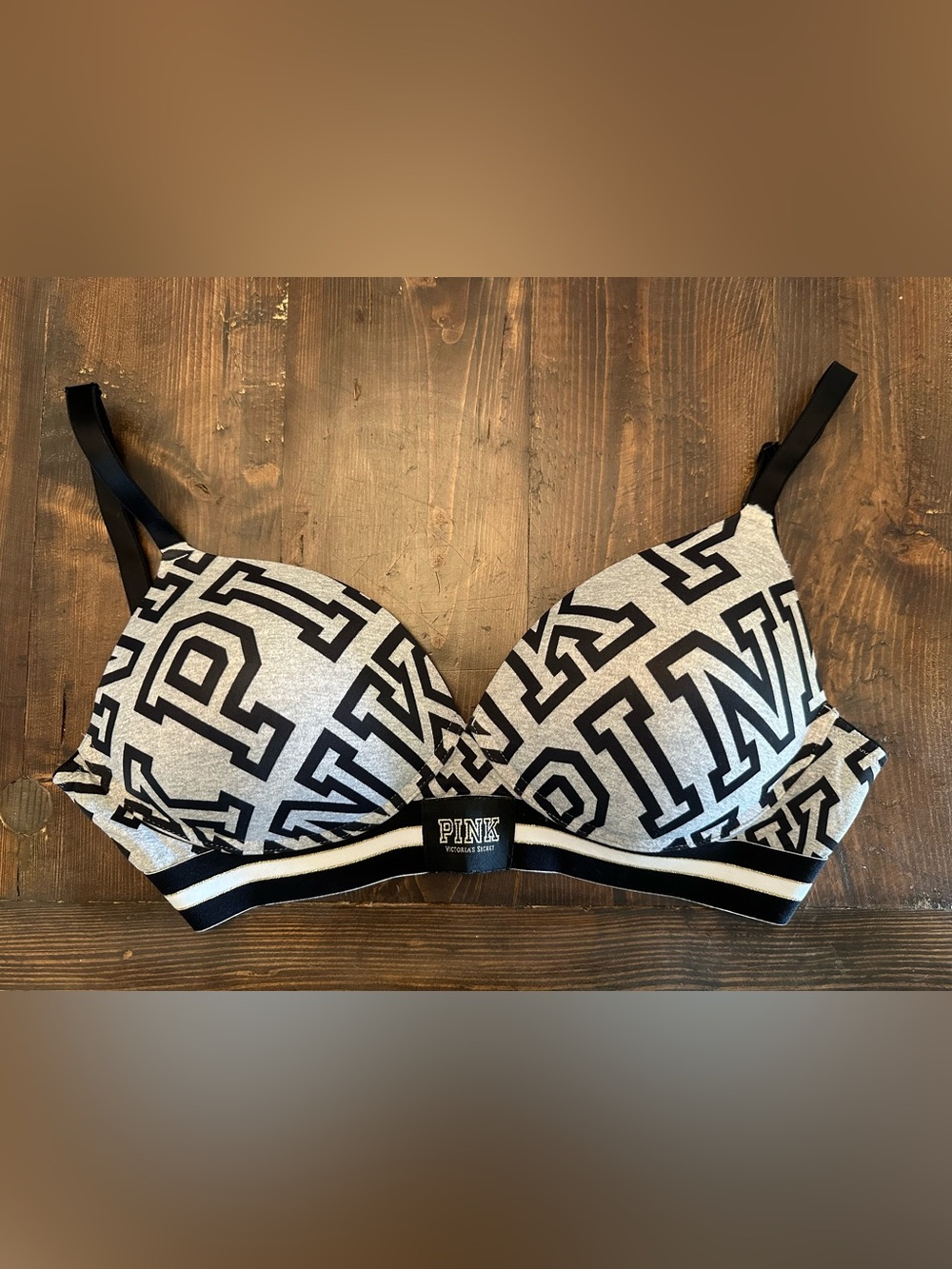 PINK Victoria's Secret WEAR EVERYWHERE PUSH-UP WIRELESS BRA